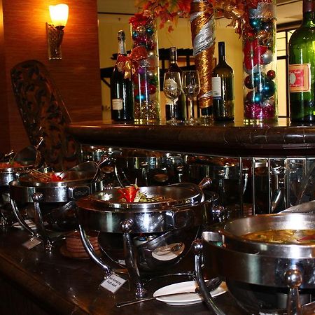 Le Grandeur Hotel Balikpapan מראה חיצוני תמונה