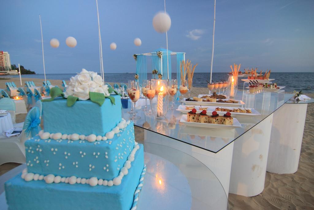 Le Grandeur Hotel Balikpapan מראה חיצוני תמונה