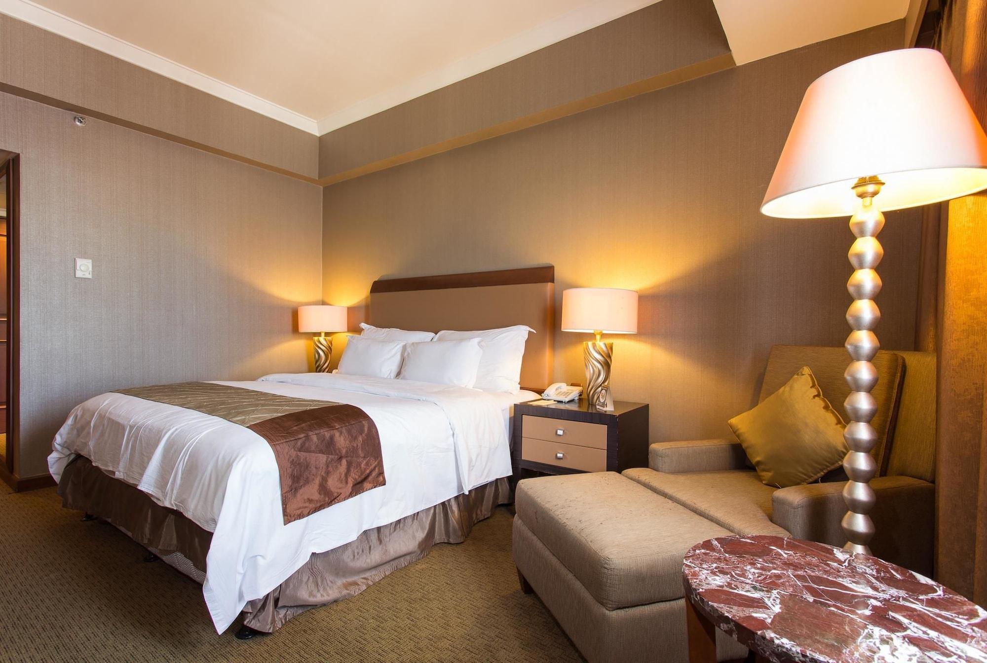 Le Grandeur Hotel Balikpapan מראה חיצוני תמונה