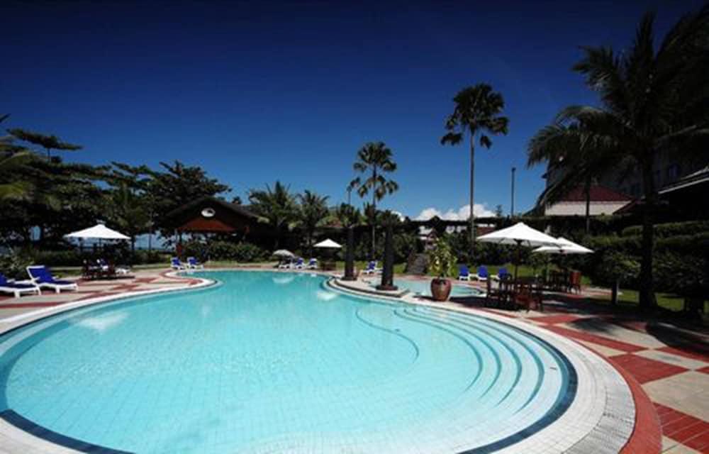 Le Grandeur Hotel Balikpapan מראה חיצוני תמונה