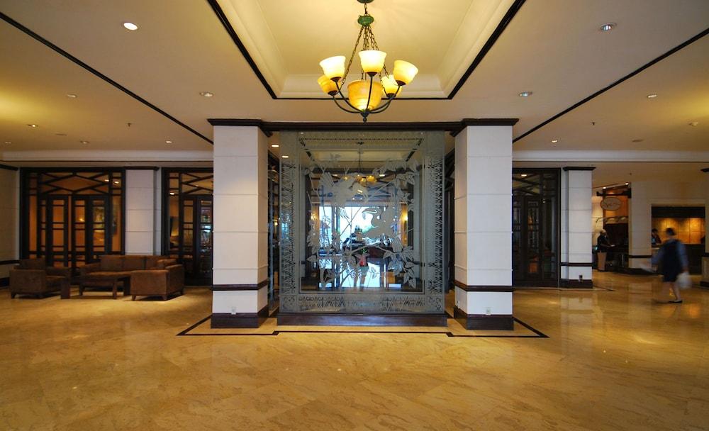 Le Grandeur Hotel Balikpapan מראה חיצוני תמונה