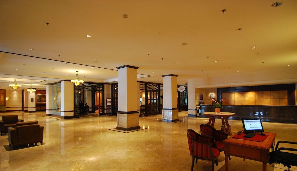 Le Grandeur Hotel Balikpapan מראה חיצוני תמונה