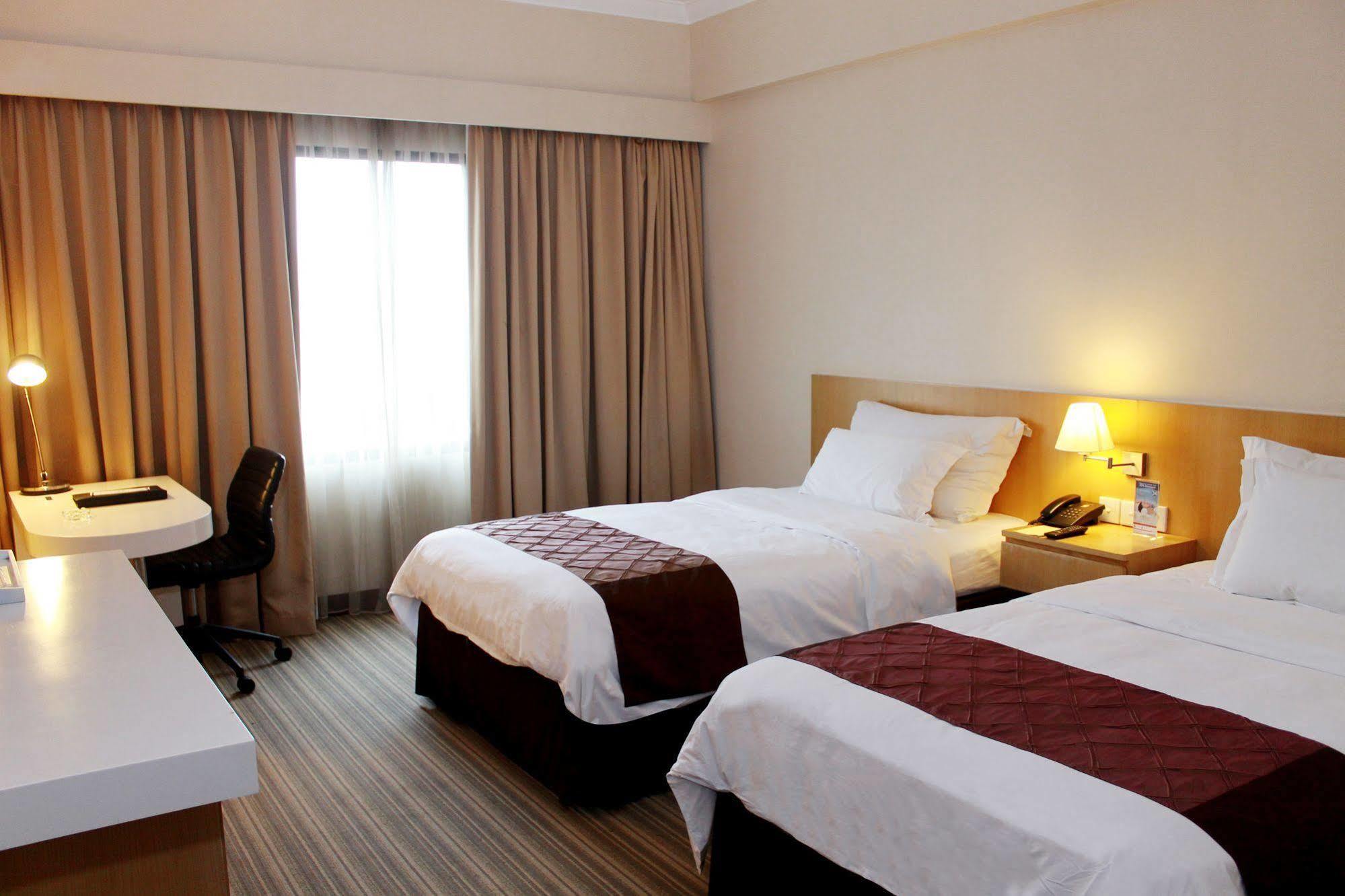 Le Grandeur Hotel Balikpapan מראה חיצוני תמונה