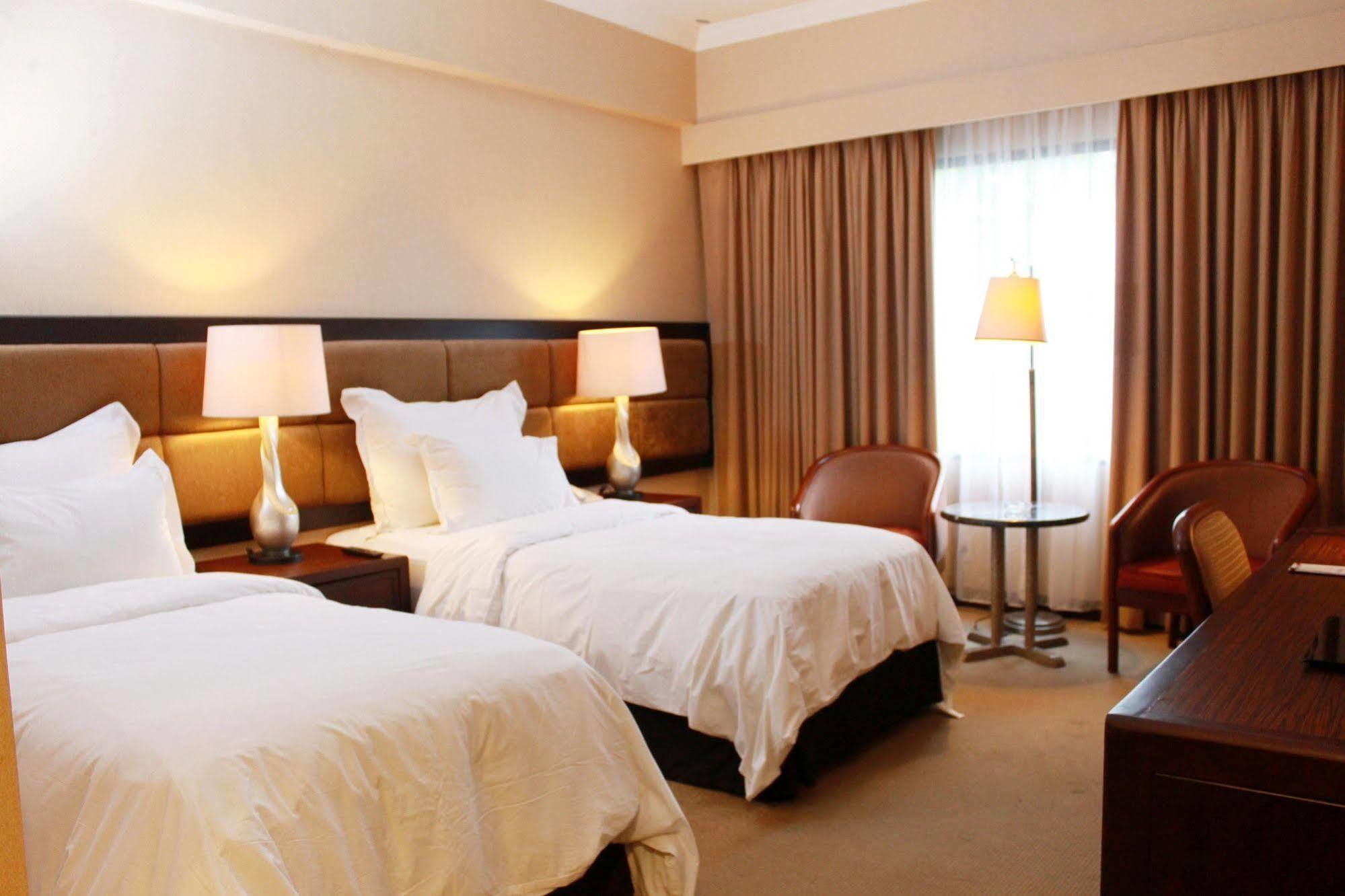 Le Grandeur Hotel Balikpapan מראה חיצוני תמונה