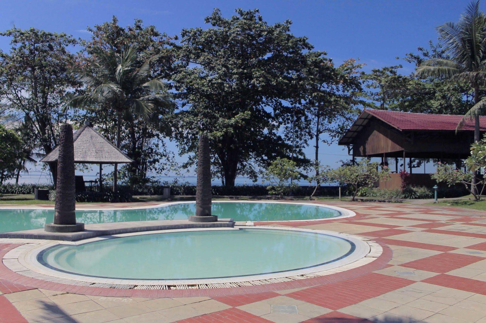 Le Grandeur Hotel Balikpapan מראה חיצוני תמונה